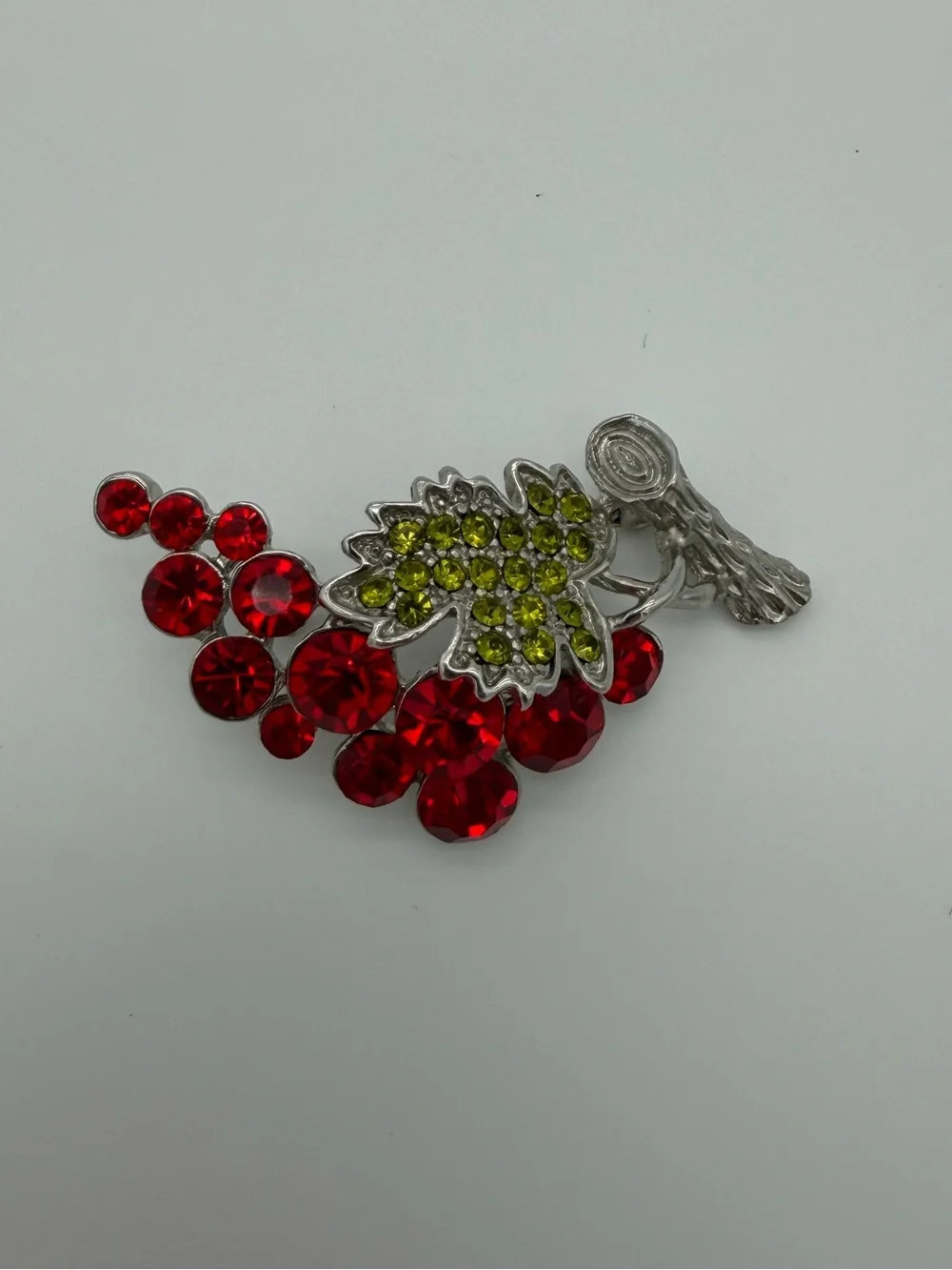 Red and Green Crystal Cluster Brooch – Silver-Tone Clip